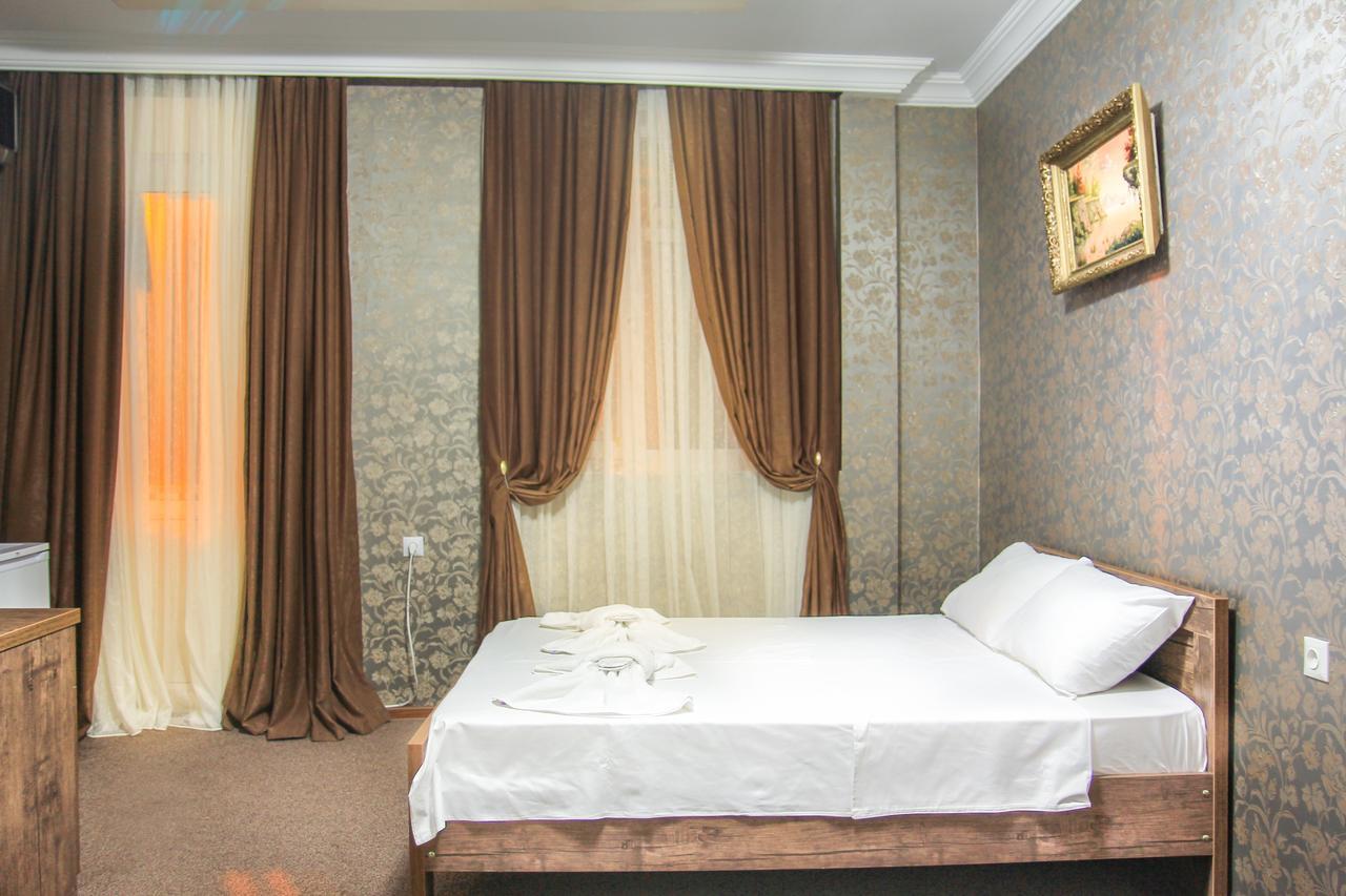 New Palace Shardeni Tiflis Exterior foto